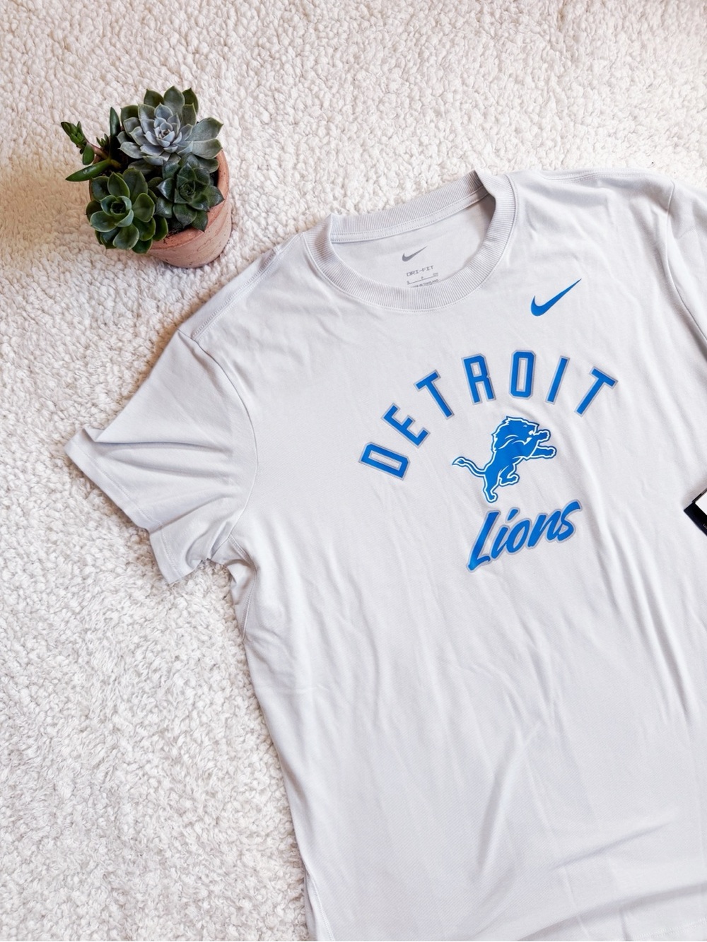 New | Nike Detroit Lions T-shirt